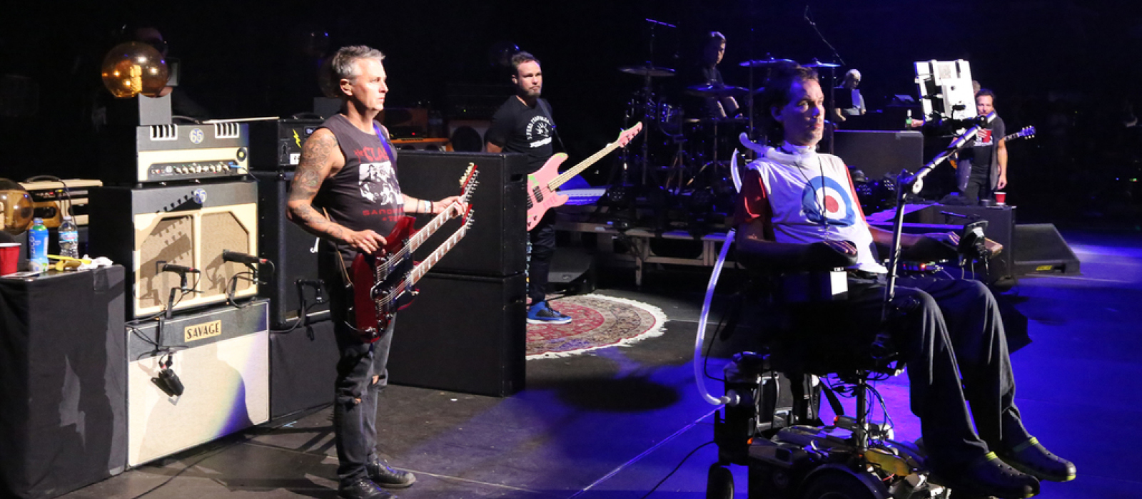 Image: https://downloads-pearljam-com.s3.amazonaws.com/img/news-hero/1525913214b3d459e28b8d2f25aaad6202768c6115.jpg